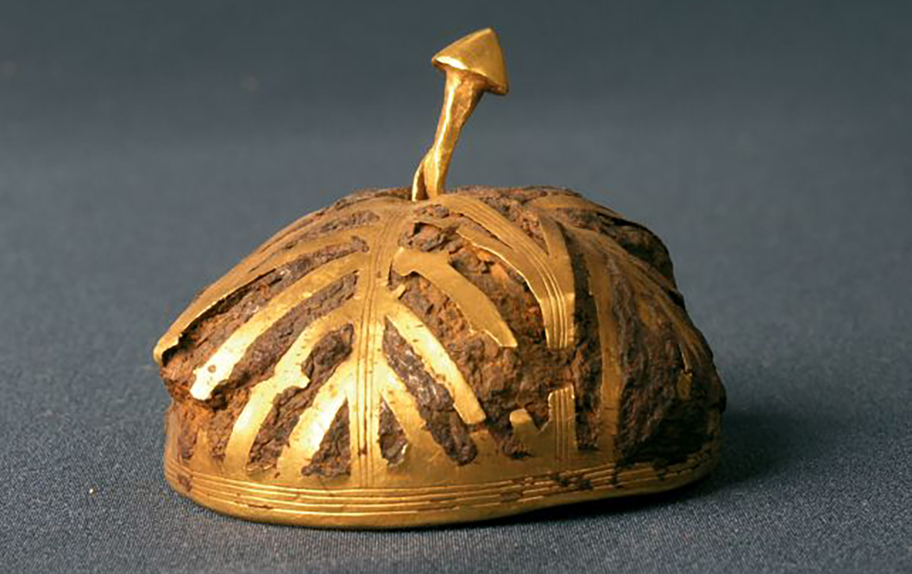 Археологи нашли старинные украшения, которые были сделаны из металла космического происхождения